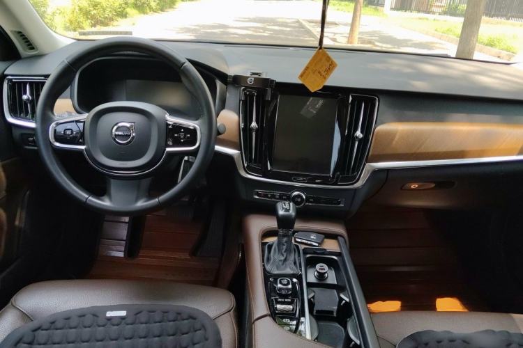 Used Volvo S90 2019 T5 Zhiyi Edition Center Console