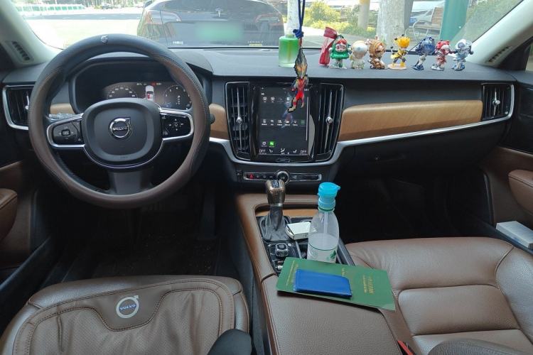 Used Volvo S90 2019 T5 Zhiyuan Edition Center Console