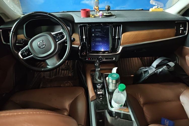 Used Volvo S90 2019 T5 Zhiyi Edition Center Console