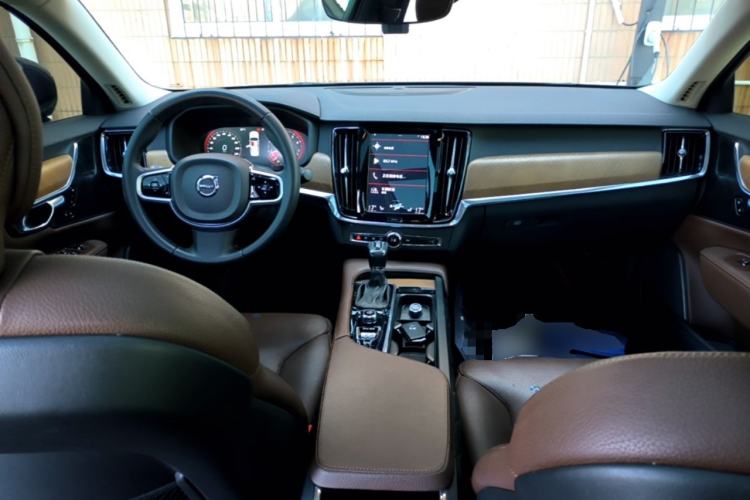 Used Volvo S90 2019 T5 Zhiyuan Edition Center Console