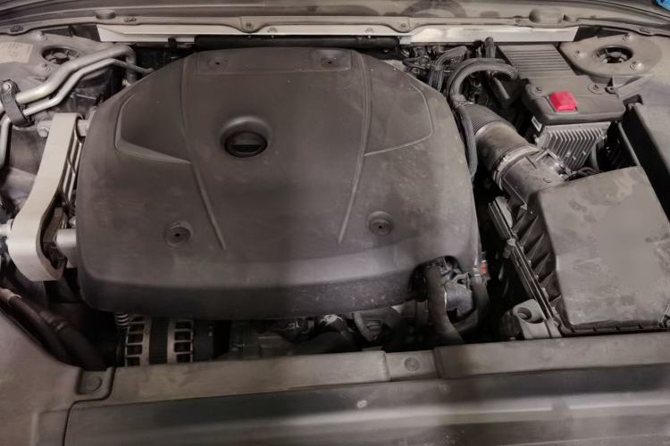 Used Volvo S90 2019 T5 Zhiyuan Edition Engine Bay