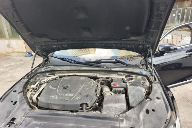 Used Volvo S90 2019 T4 Zhiyi Edition Engine Bay