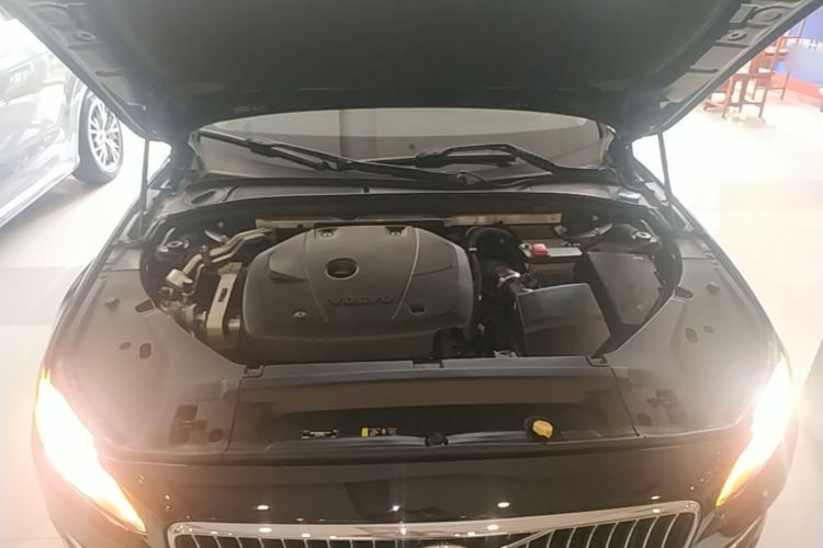 Used Volvo S90 2019 T5 Zhiyi Edition Engine Bay