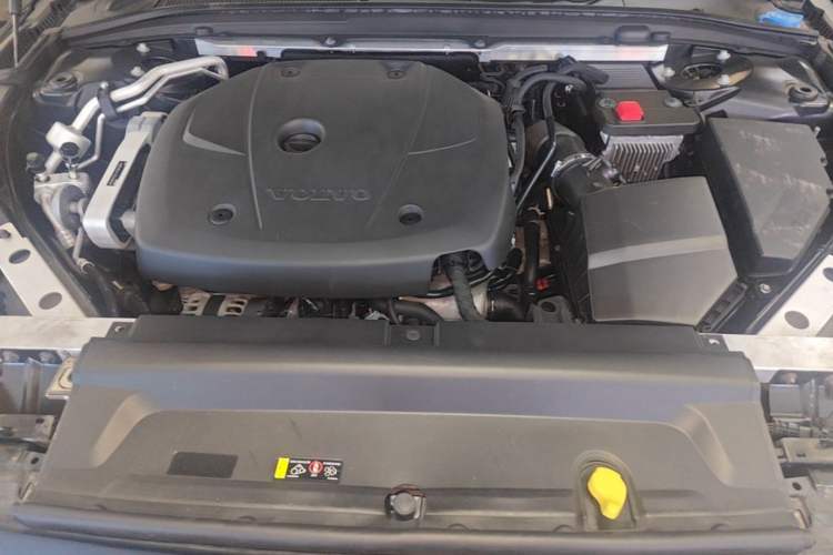 Used Volvo S90 2019 T5 Zhiyuan Edition Engine Bay