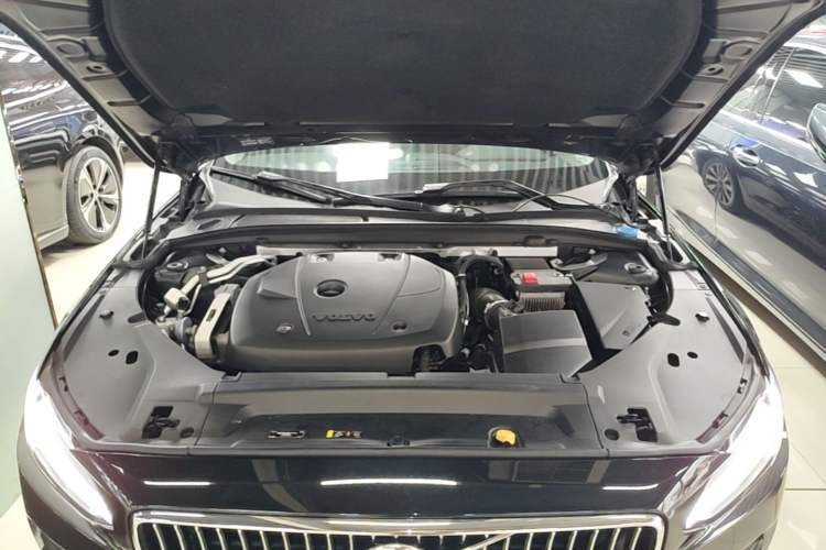 Used Volvo S90 2019 T5 Zhiyi Edition Engine Bay