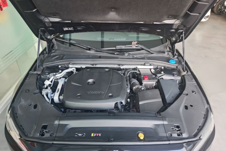 Used Volvo S90 2019 T4 Zhiyi Edition Engine Bay