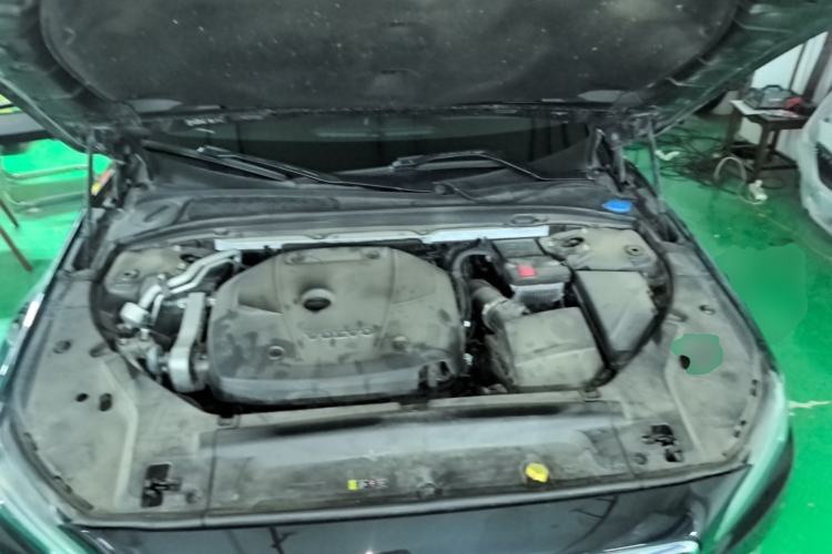 Used Volvo S90 2019 T5 Zhiya Edition Engine Bay