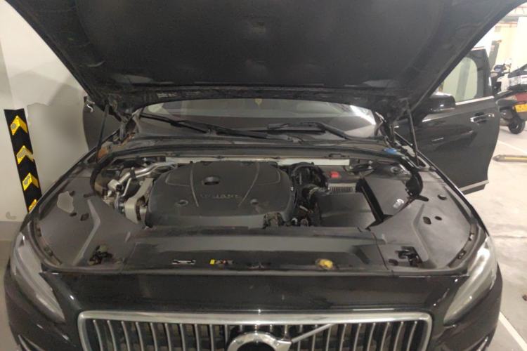 Used Volvo S90 2019 T5 Zhiyi Edition Engine Bay