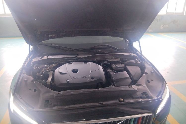 Used Volvo S90 2019 T5 Zhiyi Edition Engine Bay