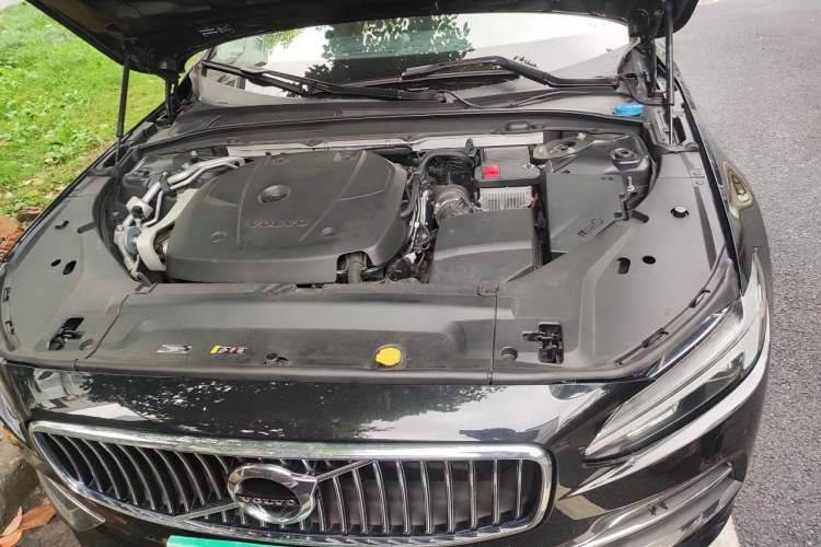 Used Volvo S90 2019 T5 Zhiya Edition Engine Bay