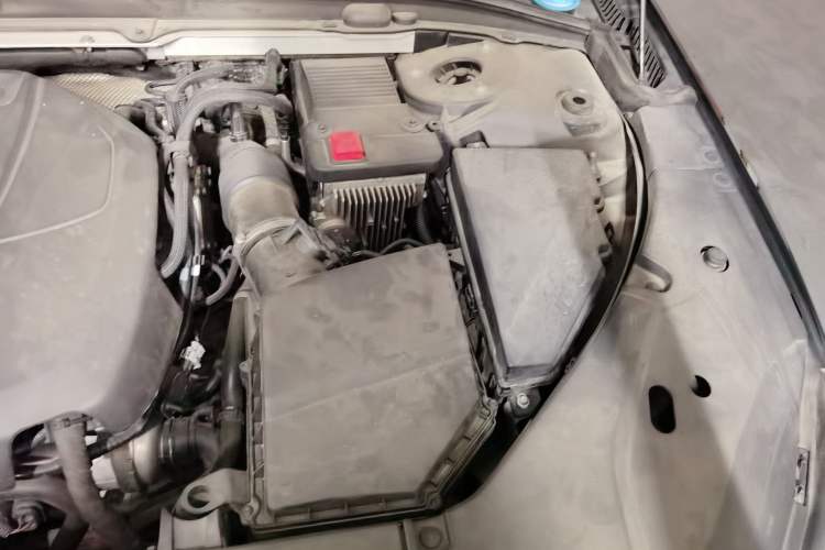 Used Volvo S90 2019 T5 Zhiyuan Edition Engine Bay Left