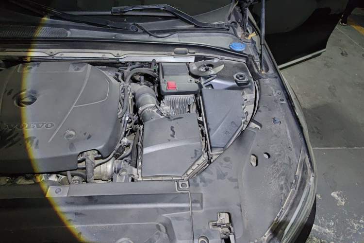 Used Volvo S90 2019 T5 Zhiyi Edition Engine Bay Left
