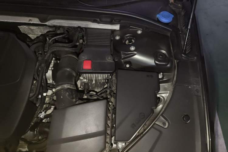 Used Volvo S90 2019 T5 Zhiyuan Edition Engine Bay Left