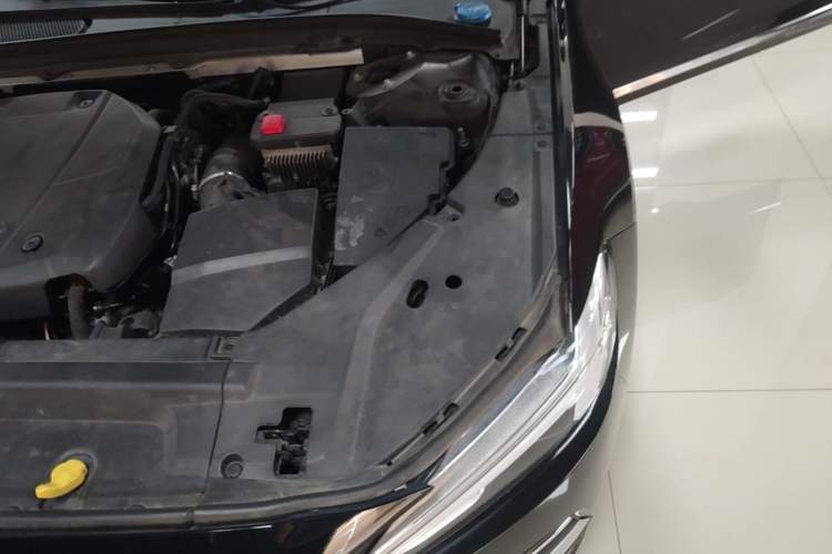 Used Volvo S90 2019 T5 Zhiyi Edition Engine Bay Left