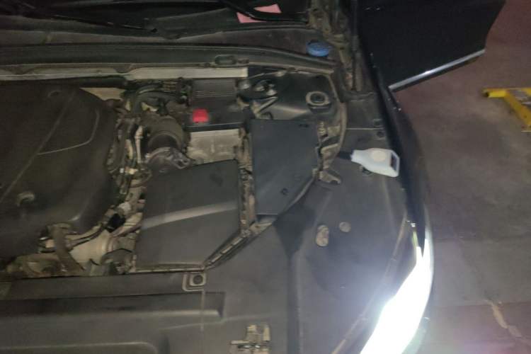 Used Volvo S90 2019 T5 Zhiyuan Edition Engine Bay Left