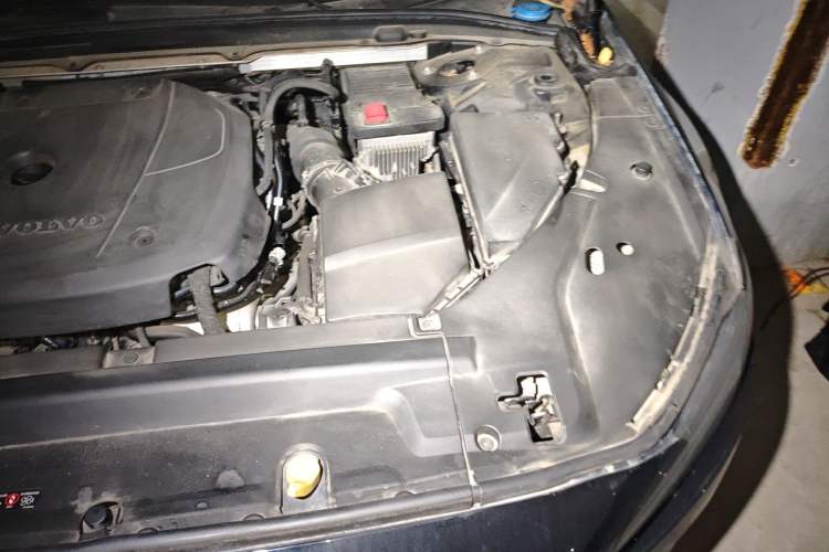 Used Volvo S90 2019 T5 Zhiyi Edition Engine Bay Left