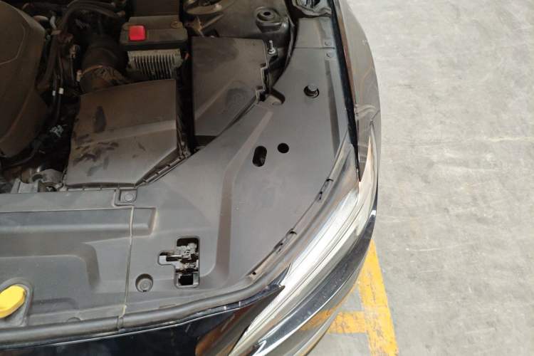 Used Volvo S90 2019 T5 Zhiya Edition Engine Bay Left