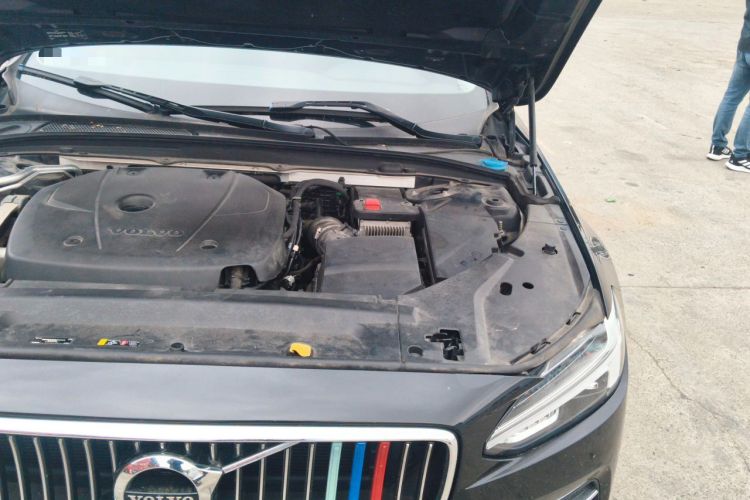 Used Volvo S90 2019 T5 Zhiyi Edition Engine Bay Left