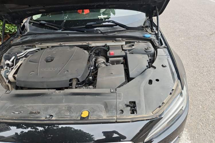Used Volvo S90 2019 T5 Zhiyi Edition Engine Bay Left