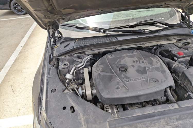 Used Volvo S90 2019 T5 Zhiyi Edition Engine Bay Right