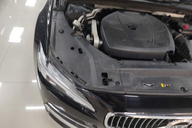 Used Volvo S90 2019 T5 Zhiyi Edition Engine Bay Right