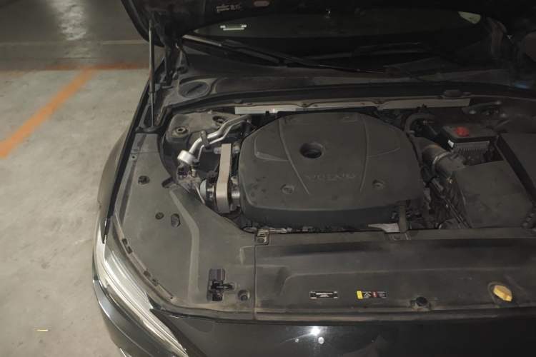 Used Volvo S90 2019 T5 Zhiyi Edition Engine Bay Right