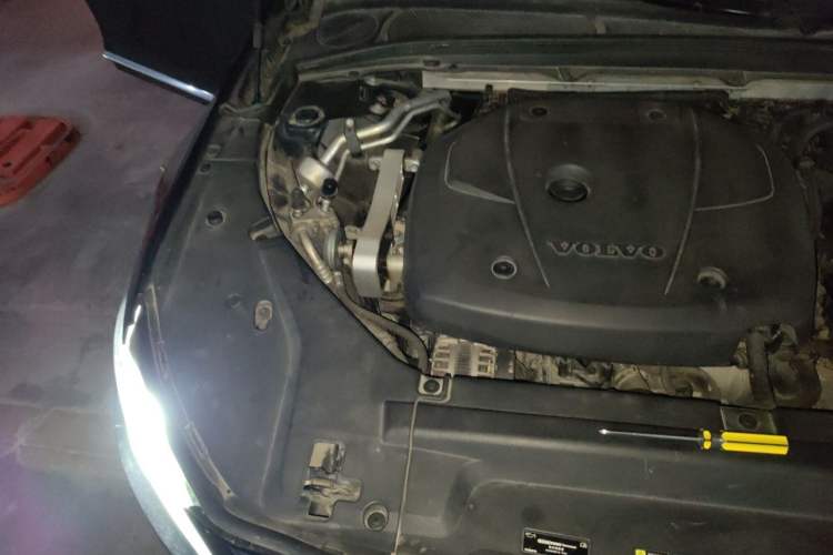 Used Volvo S90 2019 T5 Zhiyuan Edition Engine Bay Right