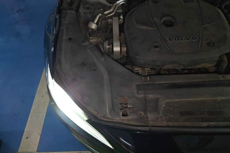 Used Volvo S90 2019 T5 Zhiyi Edition Engine Bay Right