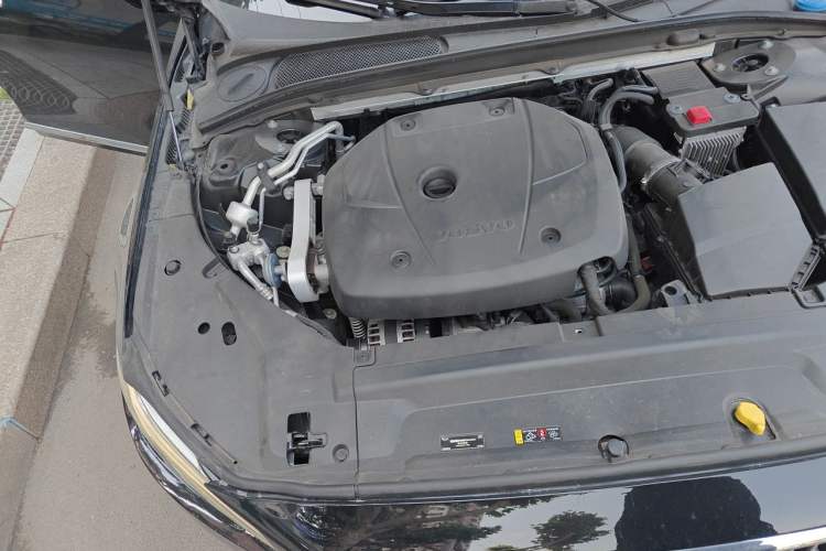 Used Volvo S90 2019 T5 Zhiyuan Edition Engine Bay Right