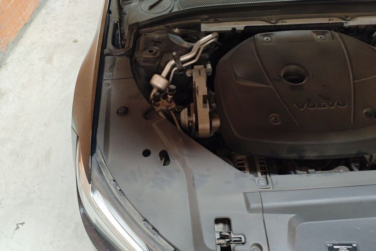 Used Volvo S90 2019 T5 Zhiya Edition Engine Bay Right
