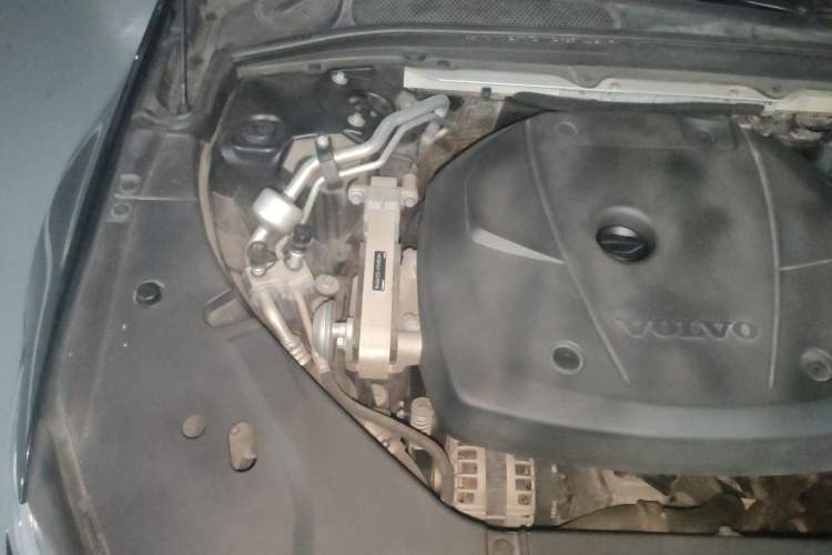 Used Volvo S90 2019 T5 Zhiyi Edition Engine Bay Right