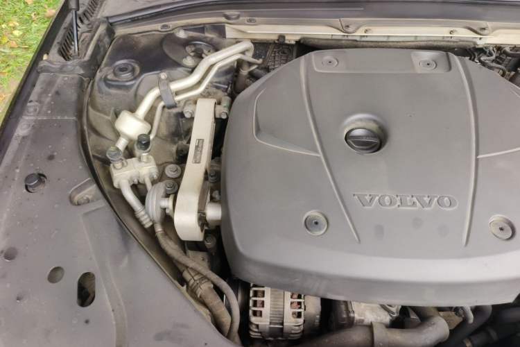 Used Volvo S90 2019 T5 Zhiyuan Edition Engine Bay Right
