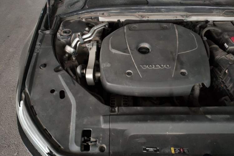 Used Volvo S90 2019 T5 Zhiyi Edition Engine Bay Right