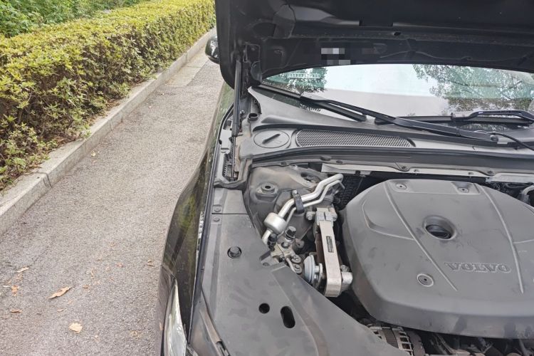 Used Volvo S90 2019 T5 Zhiyi Edition Engine Bay Right