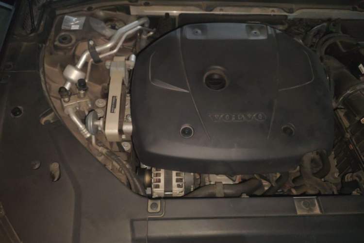 Used Volvo S90 2019 T5 Zhiya Edition Engine Bay Right