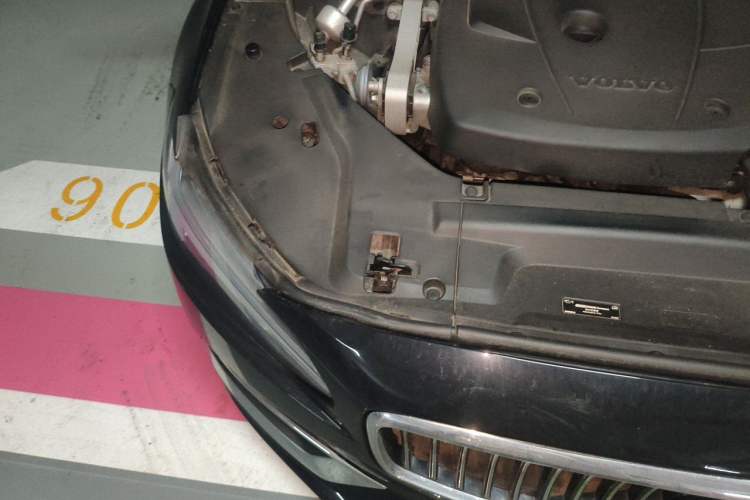 Used Volvo S90 2019 T5 Zhiyuan Edition Engine Bay Right