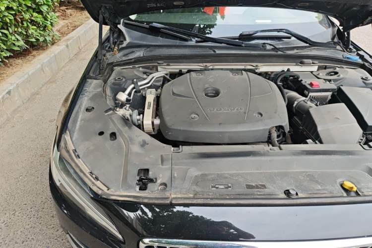 Used Volvo S90 2019 T5 Zhiyi Edition Engine Bay Right