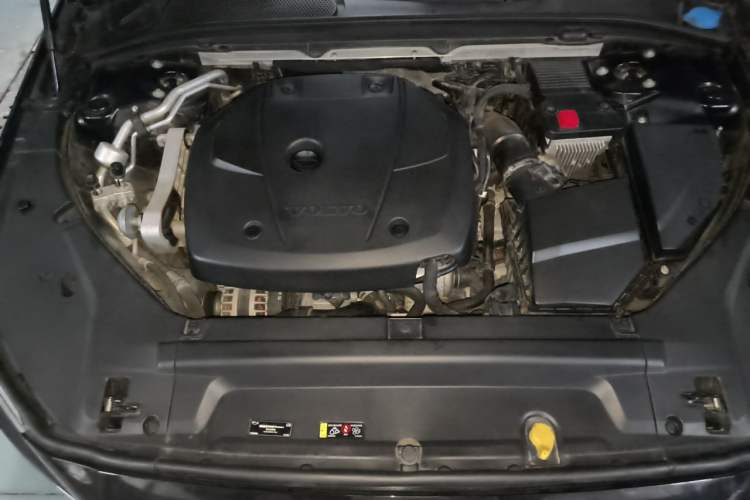 Used Volvo S90 2019 T5 Zhiyuan Edition Engine Bay