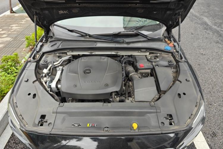 Used Volvo S90 2019 T5 Zhiyi Edition Engine Bay