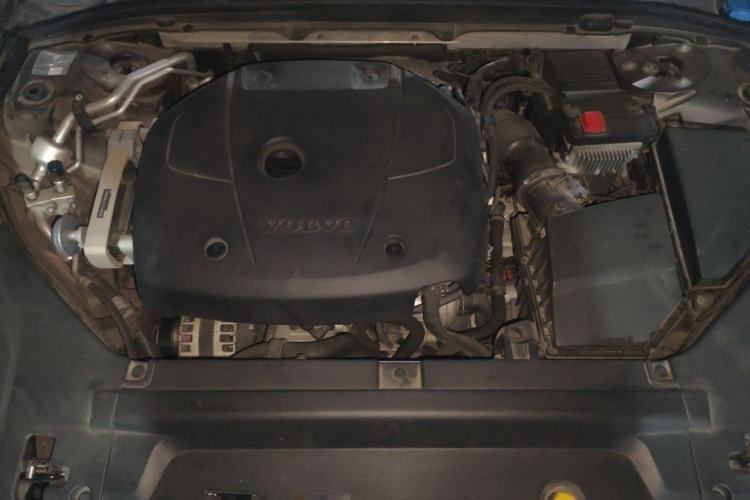 Used Volvo S90 2019 T5 Zhiya Edition Engine Bay