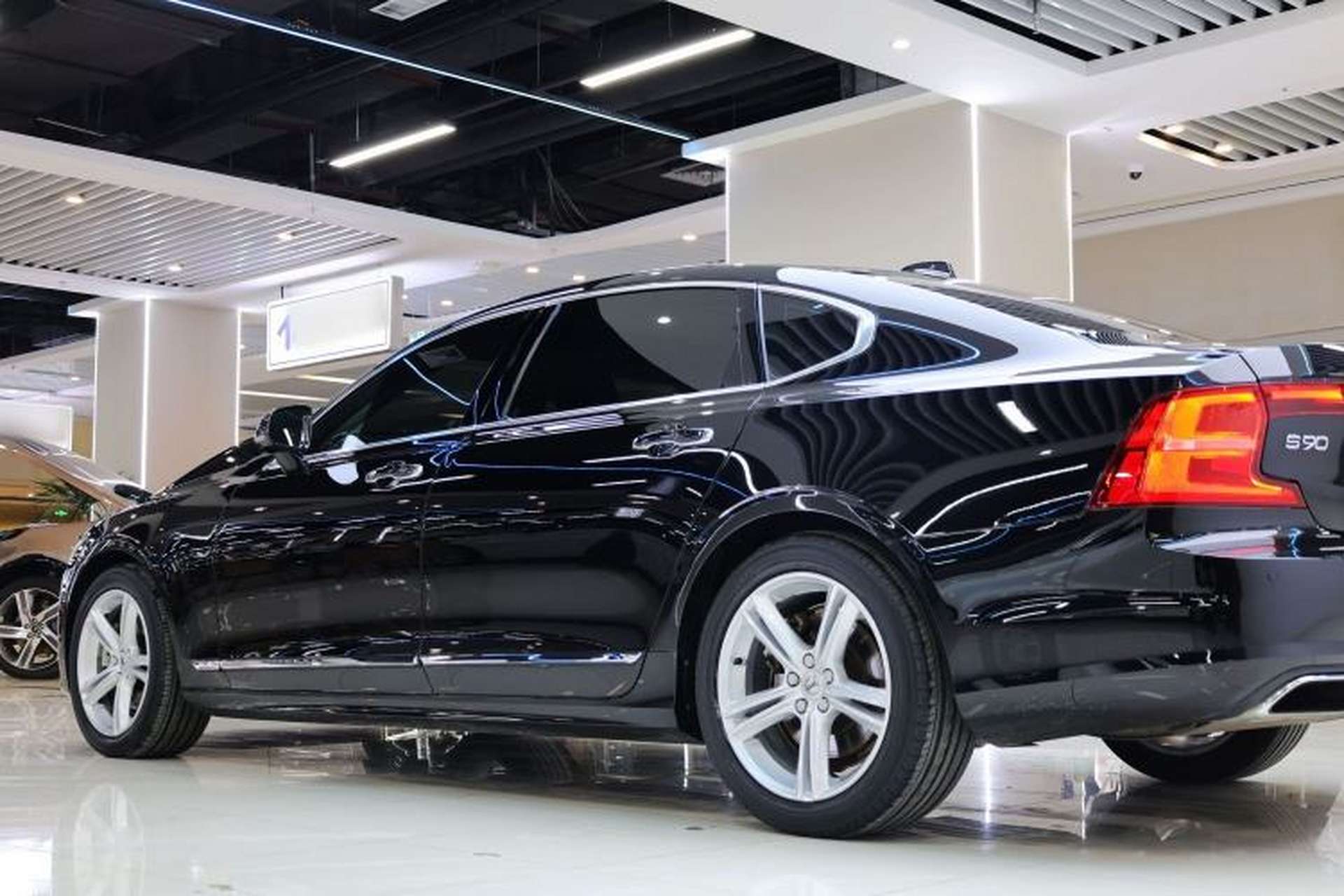 Used Volvo S90 2019 T5 Zhiyi Edition Exterior 10