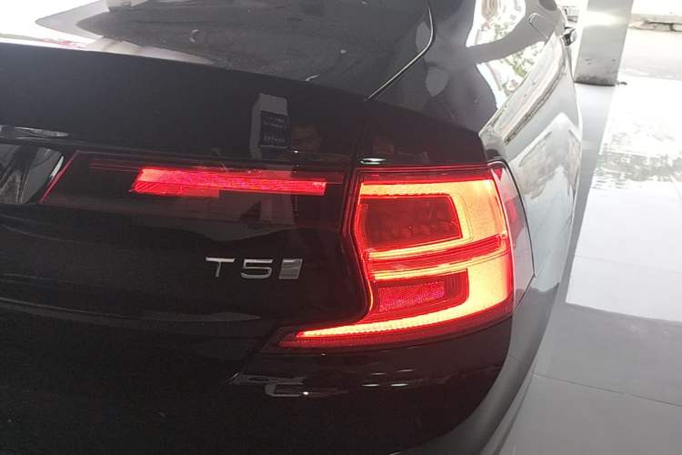 Used Volvo S90 2019 T5 Zhiyi Edition Exterior 3