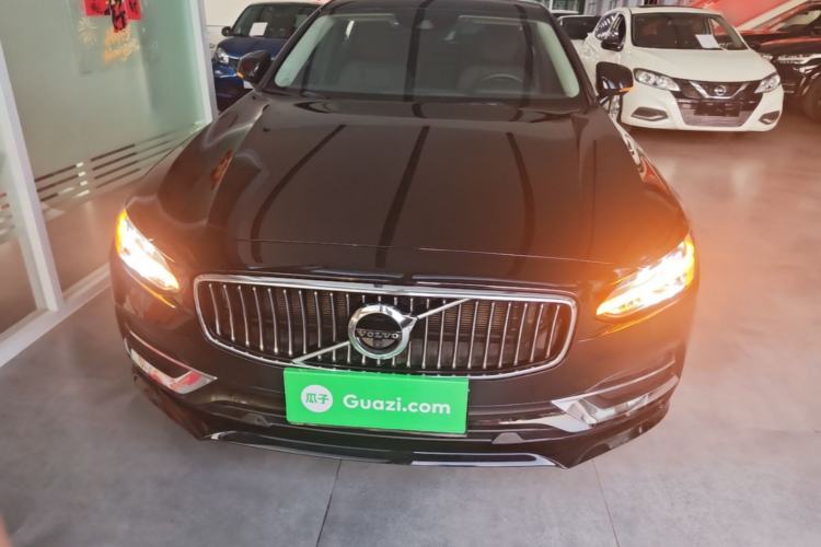 Used Volvo S90 2019 T4 Zhiyi Edition Front