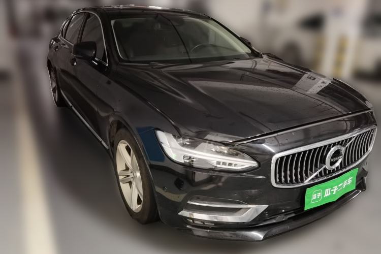 Used Volvo S90 2019 T5 Zhiyuan Edition Front Right 45 Deg