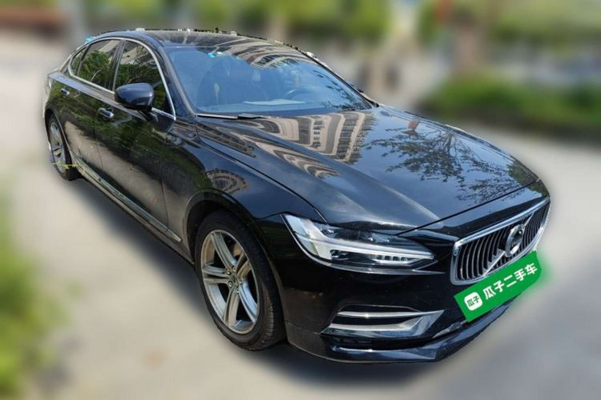 Used Volvo S90 2019 T5 Zhiyi Edition Front Right 45 Deg