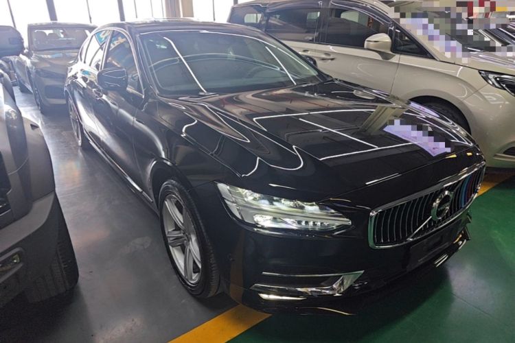 Used Volvo S90 2019 T5 Zhiyuan Edition Front Right 45 Deg