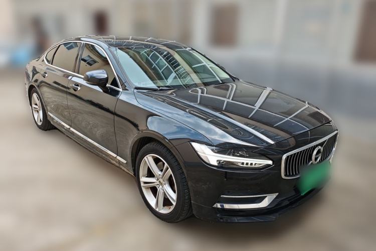 Used Volvo S90 2019 T4 Zhiyi Edition Front Right 45 Deg