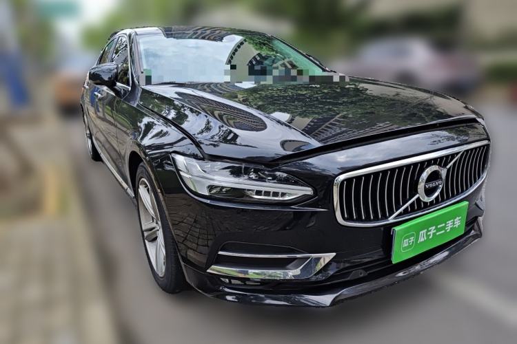 Used Volvo S90 2019 T5 Zhiyi Edition Front Right 45 Deg