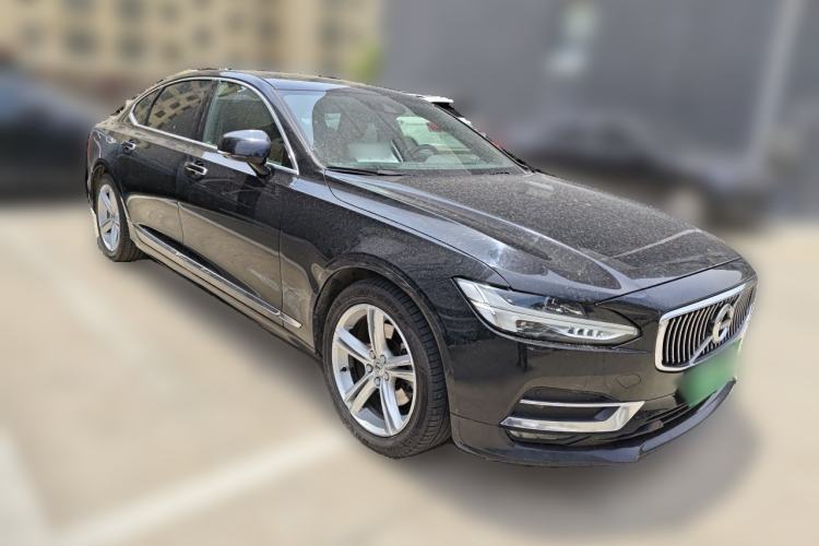 Used Volvo S90 2019 T5 Zhiyi Edition Front Right 45 Deg