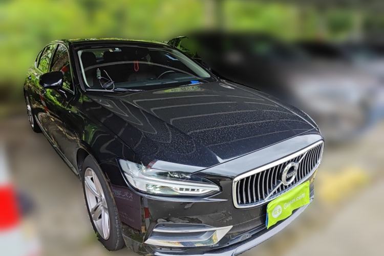 Used Volvo S90 2019 T5 Zhiyi Edition Front Right 45 Deg